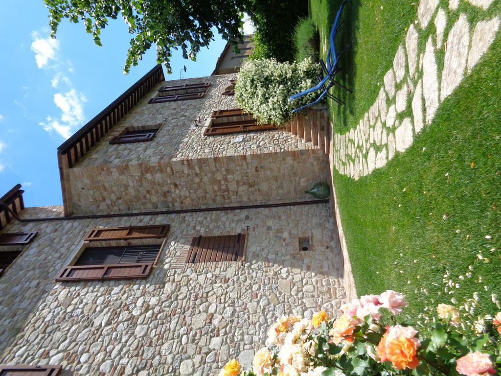 Agriturismo La Torraccia تودي المظهر الخارجي الصورة
